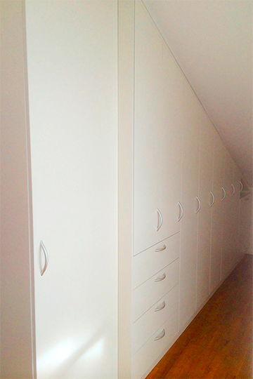 Dachschrägenschrank