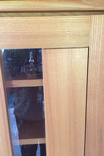 Wohnzimmerschrank