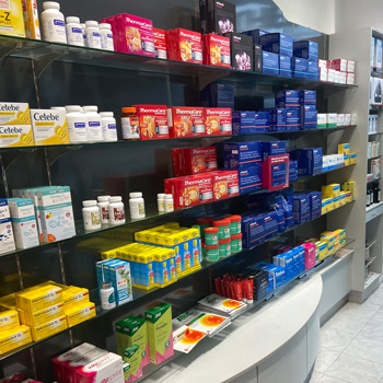 Apotheke Karlsplatz Regal