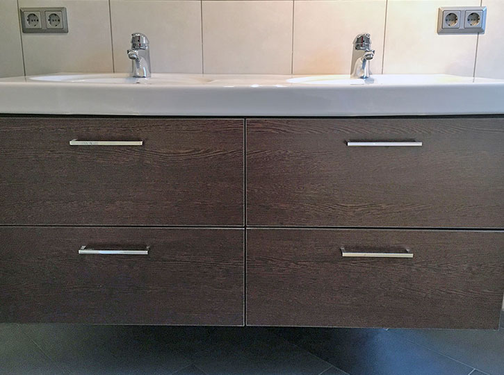 Waschtischunterschrank